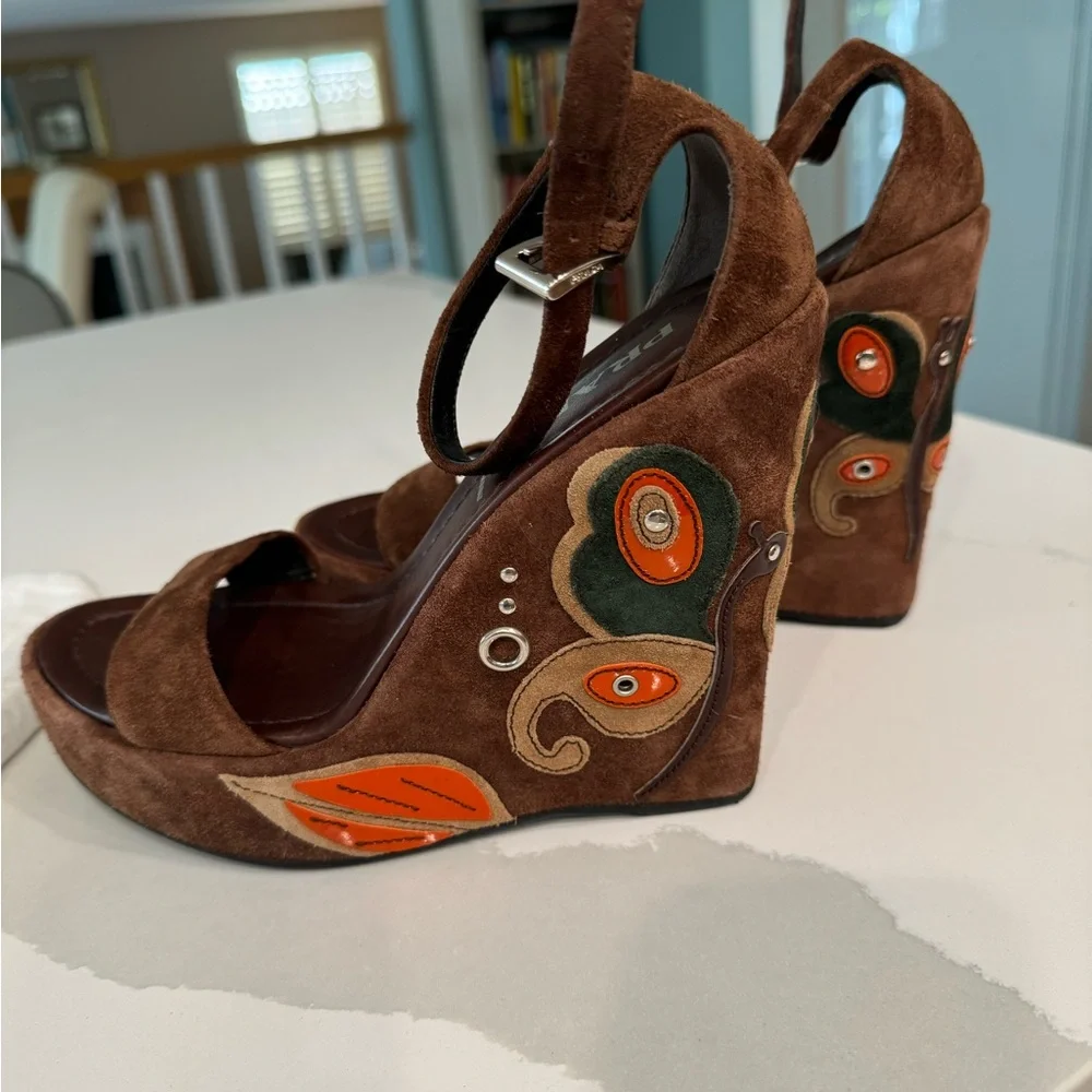 Prada suede wedge sandals. Size 37.5 US 7.5 - Picture 6 of 16